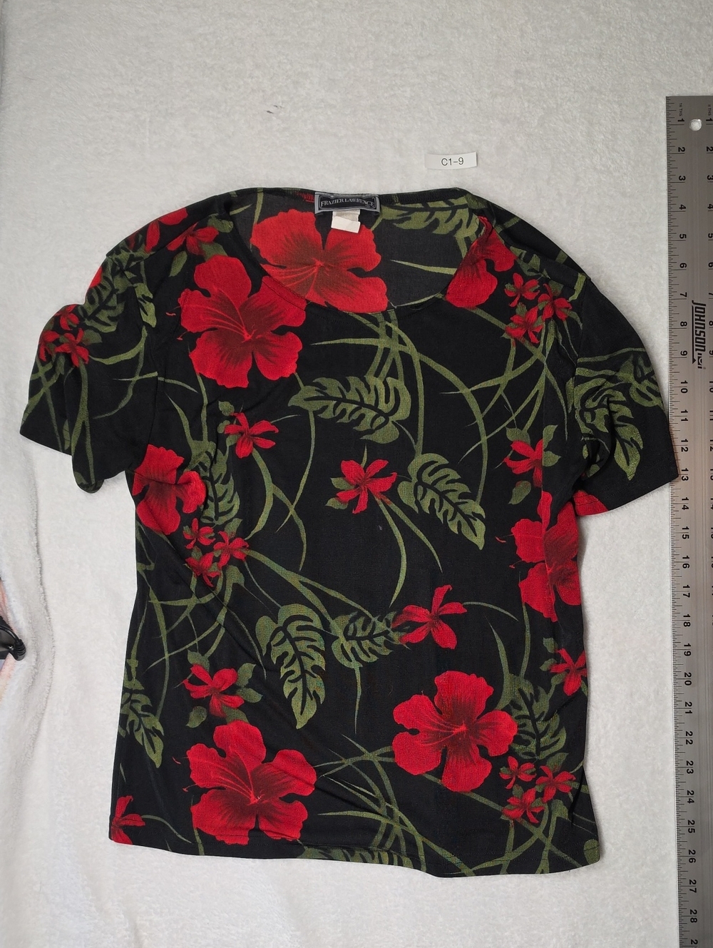 Black Floral Short Sleeve Tee with Red Hibiscus - Unknown Brand